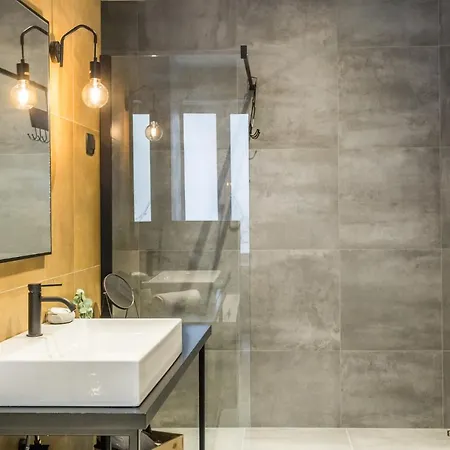 Dolac Apartment *